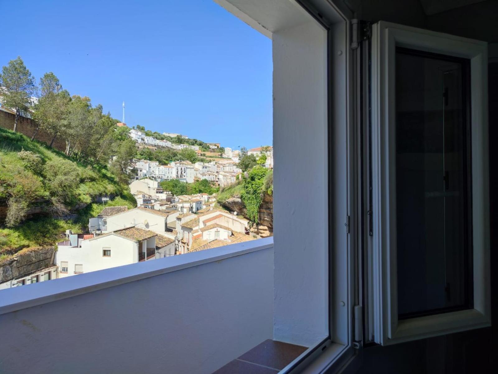 Apartament La Rosa Gris Setenil De Las Bodegas Zewnętrze zdjęcie