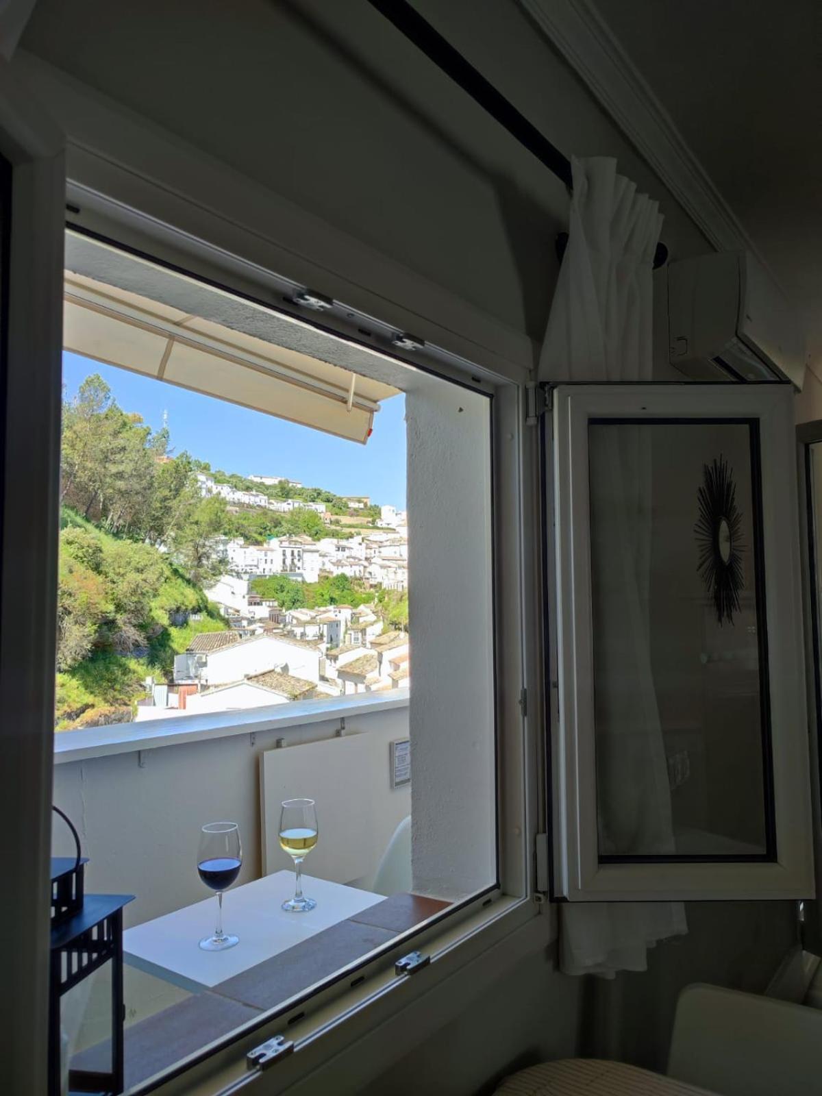 Apartament La Rosa Gris Setenil De Las Bodegas Zewnętrze zdjęcie